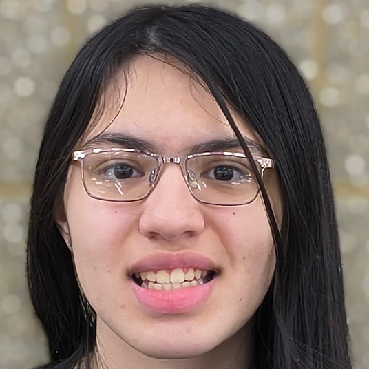 Daphne Mills head shot