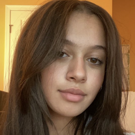 Olivia Downing head shot