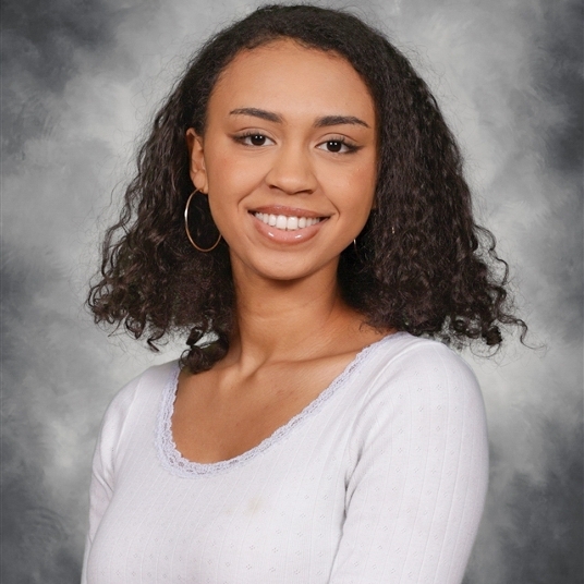 Amelia Callahan head shot