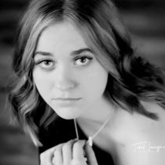 Carley Hauser head shot