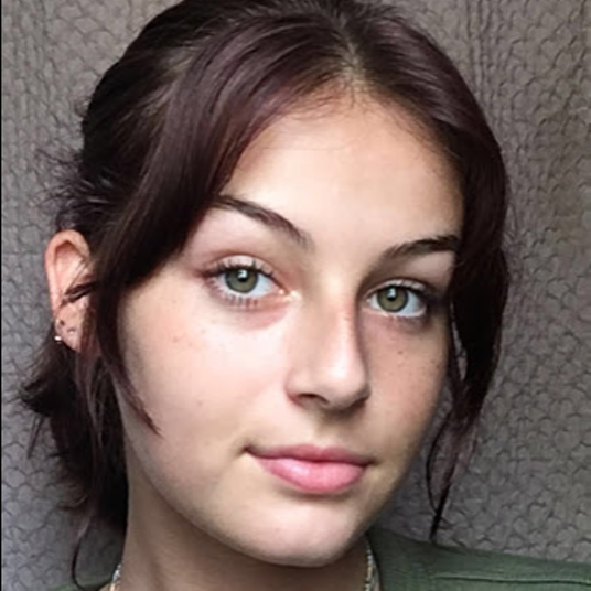 Audrey Bosniak (Milky White) head shot
