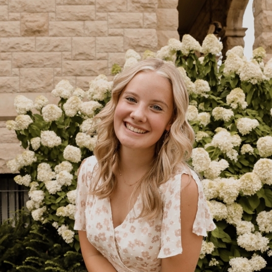 Gracie Minneman head shot