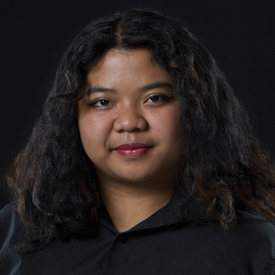 Jia Bernadet Capucao head shot