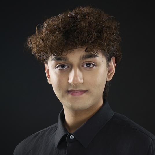 Sarvin Narang head shot