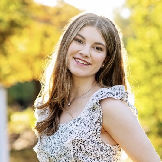 Hailey Tobin head shot