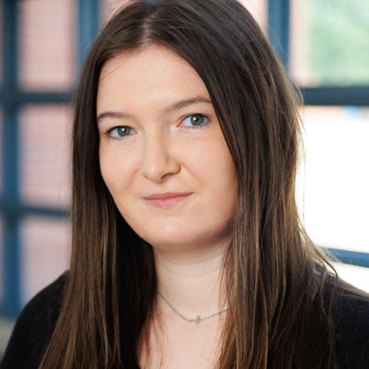 Leila Sundquist head shot