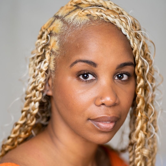 Nicole Collins head shot