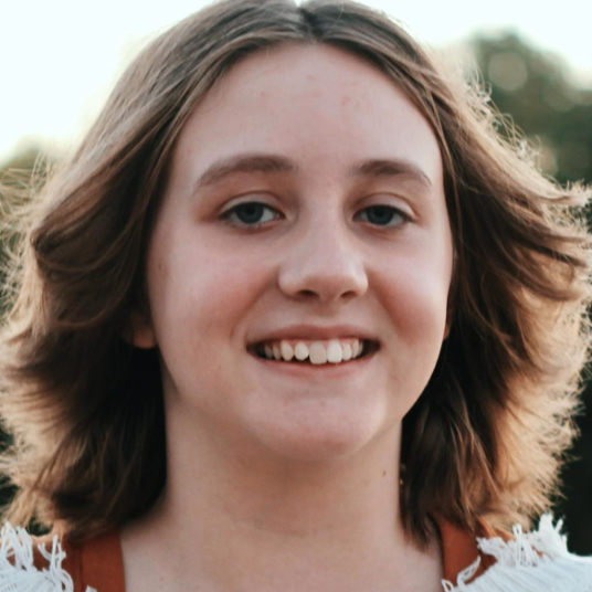 Keeley Taylor head shot