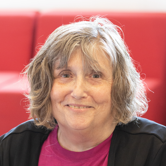 Julie Lund head shot