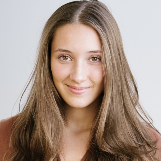 Amalie Hendricks head shot