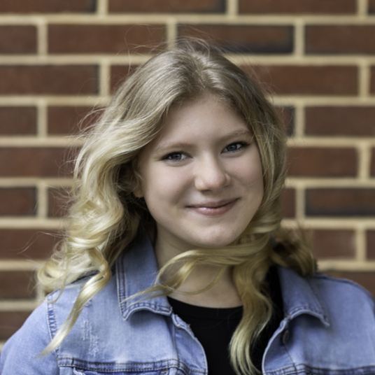Emily Beckman head shot