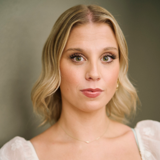 Anna Martin head shot