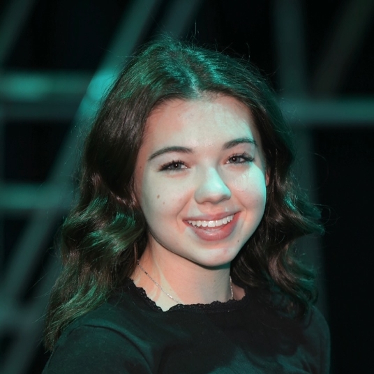 Rebecca Hunter head shot