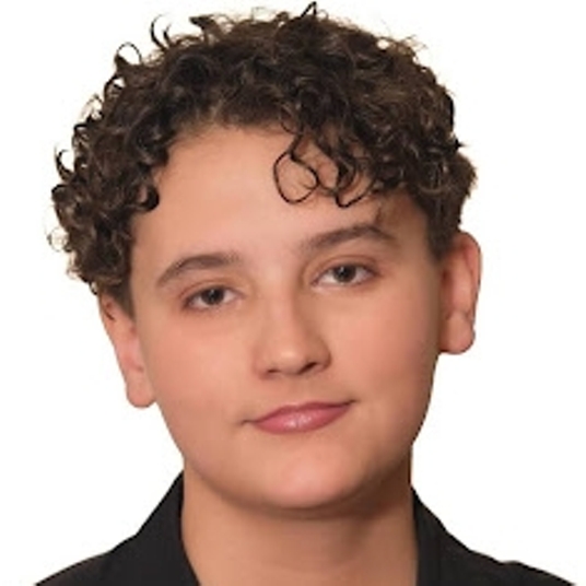 Ashton Defaye head shot