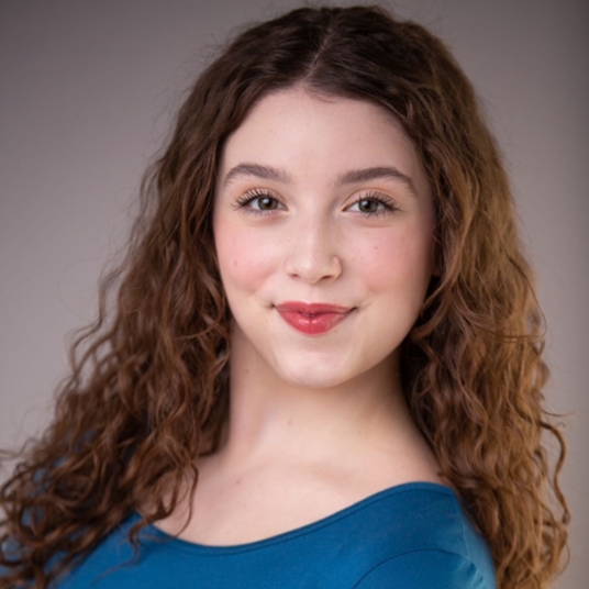Olivia Prue head shot