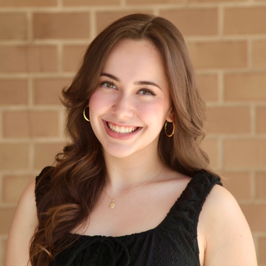 Natalie Aires head shot