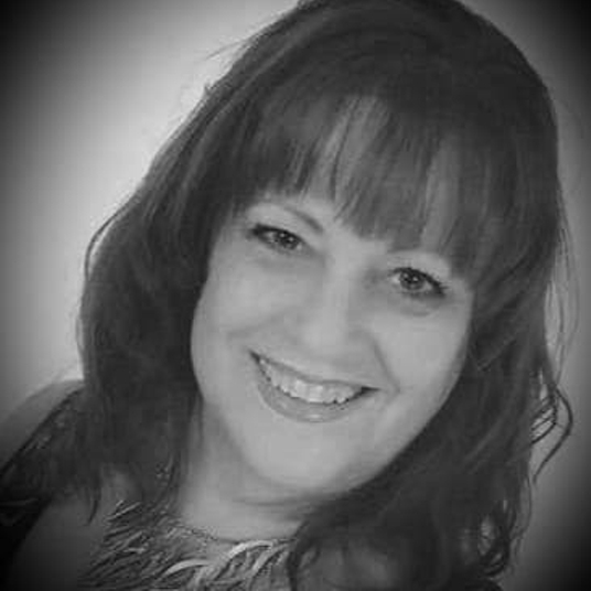 Debbie Aue-Delgado head shot