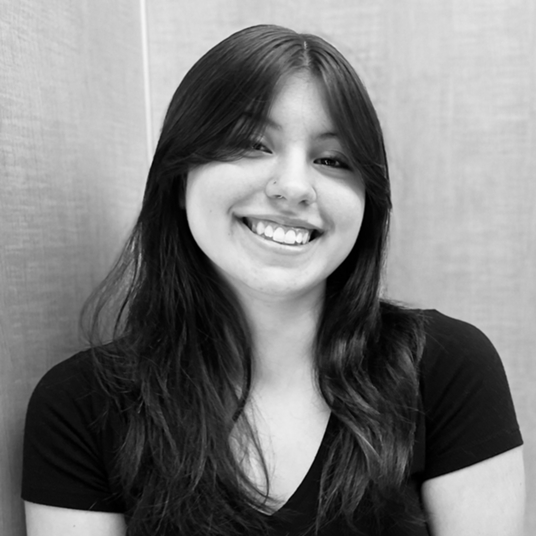 Julia Pesina head shot