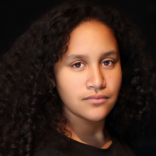 Alyani Irizarry De Leon head shot