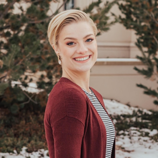 Amanda Frisby head shot