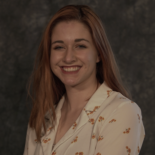 Isabelle Wray ('21) head shot