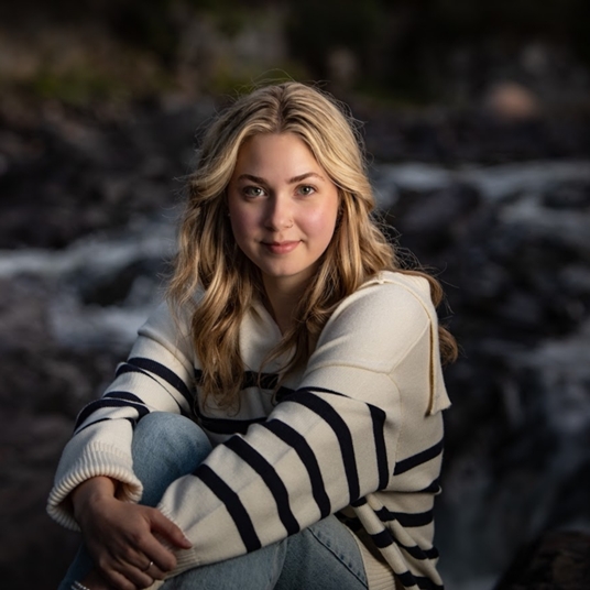 Emma Warford head shot