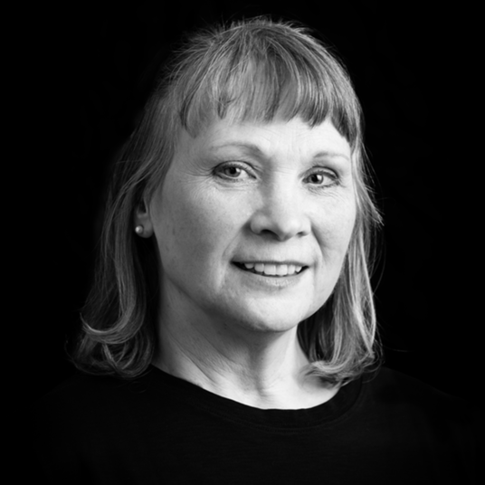 Lorri Heneveld head shot
