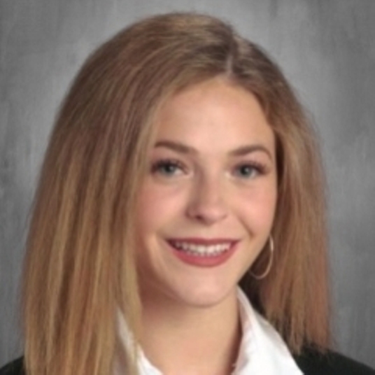 Lauren Sharpless head shot