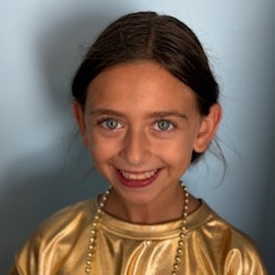 Carli Battelli (MG3) head shot