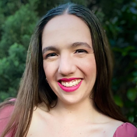 Mollie Holbrook head shot