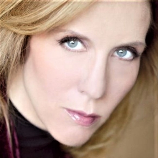 Cynthia Leigh (The Mother, Friday / Saturday 7pm) head shot