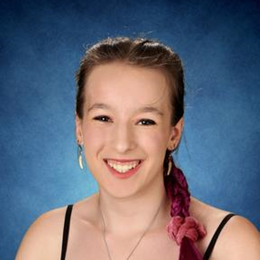 Zoe Schultz head shot