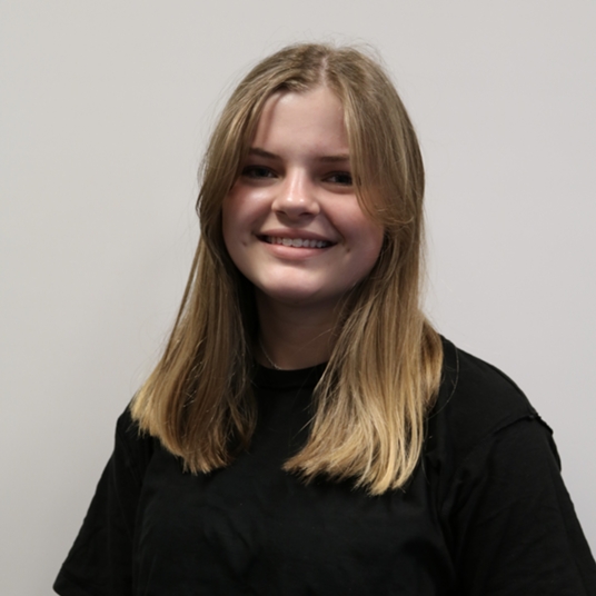 Zoe Maier* head shot