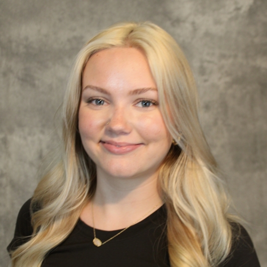 Olivia Murren* head shot