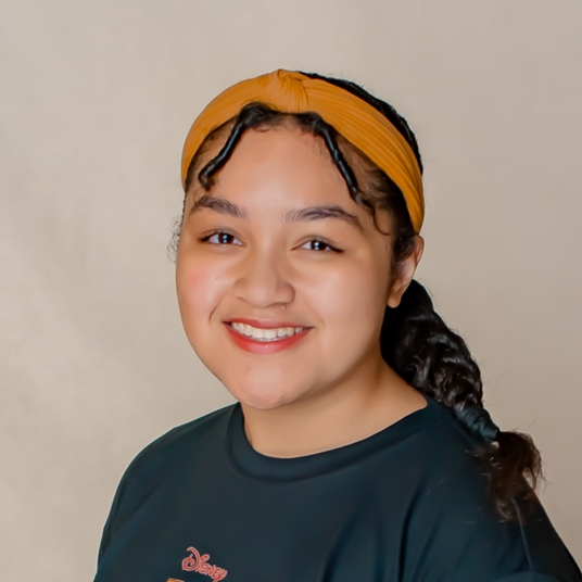 Ha'ani Joy Babauta Lee head shot