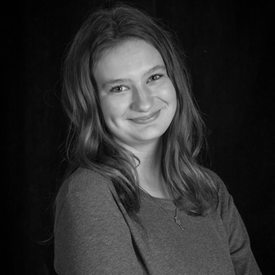 Samantha Winant head shot