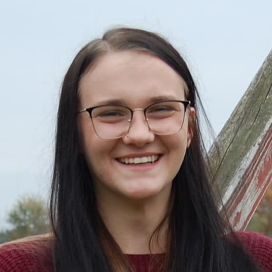 Jacie Savage (Senior) head shot