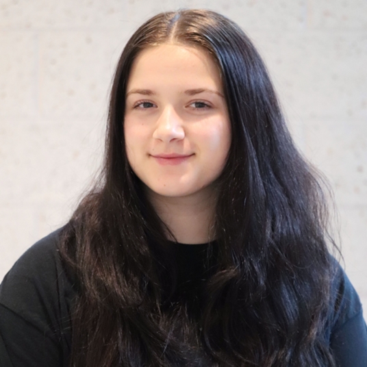 Dani Kluger head shot