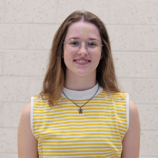 Holly Tomblin head shot