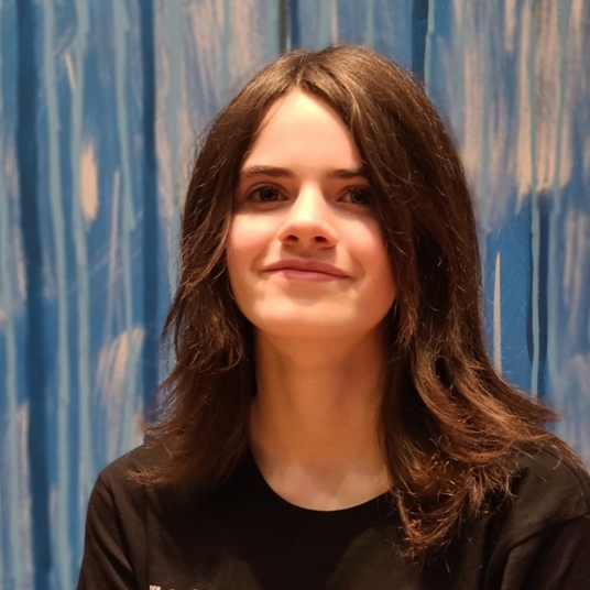 Kira Gove head shot