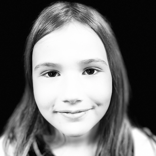 Kate Mills head shot