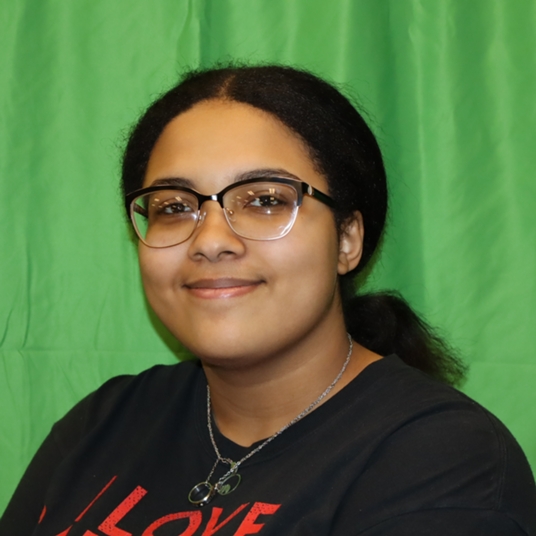 Iyanna Kelson head shot