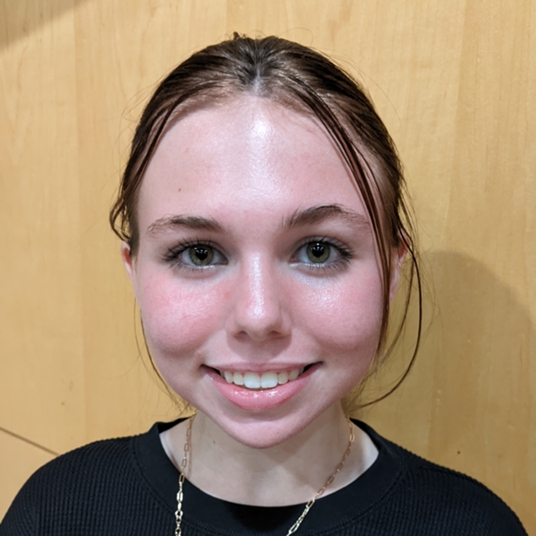 Lorelai Howenstine head shot