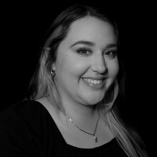 Elise Short head shot