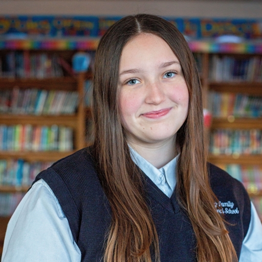 Sarah Stenger head shot