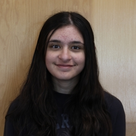 Anika Gursahani head shot