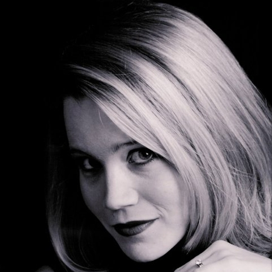 Melanie Carter head shot