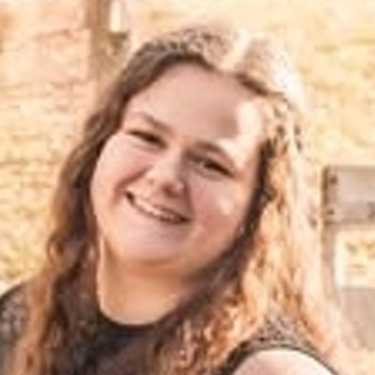 Claire Benton head shot