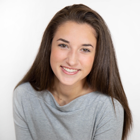 Abby Giansiracusa '21 head shot