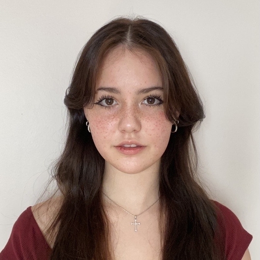 Julia Skrzypczyk '26 head shot